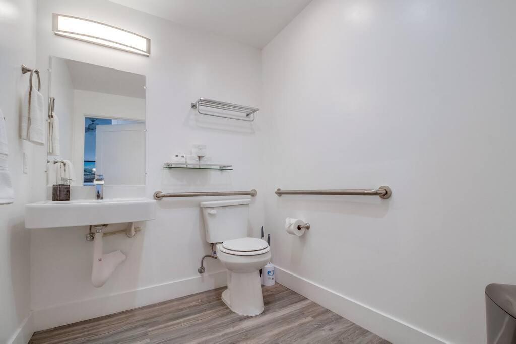 Park Blvd Paradise 303 King Bed With A Private Spa San Diego Bagian luar foto