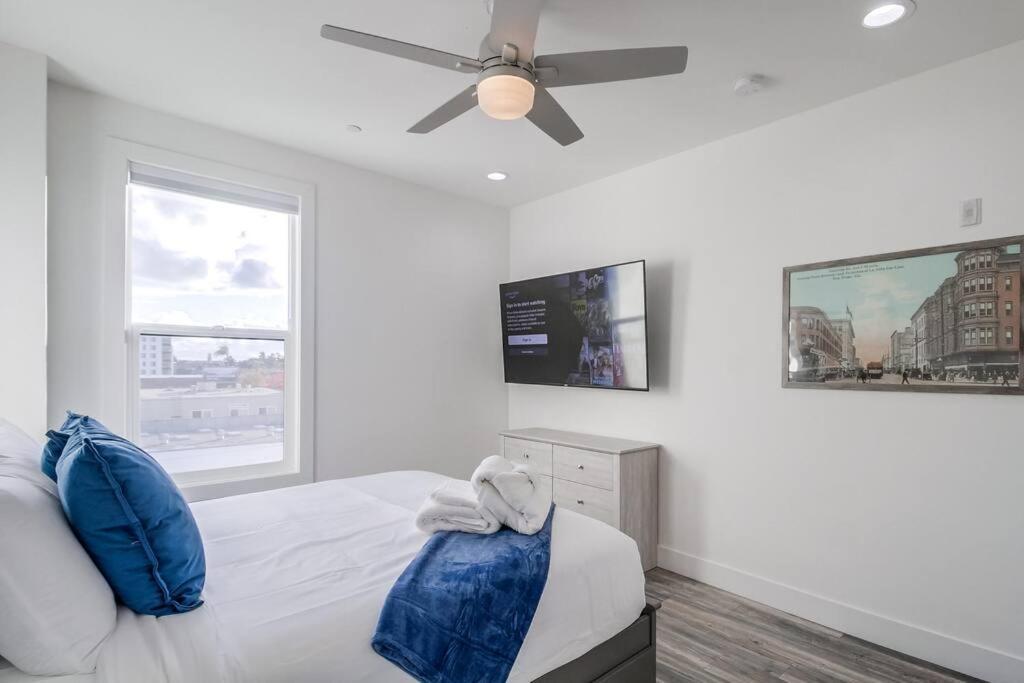 Park Blvd Paradise 303 King Bed With A Private Spa San Diego Bagian luar foto