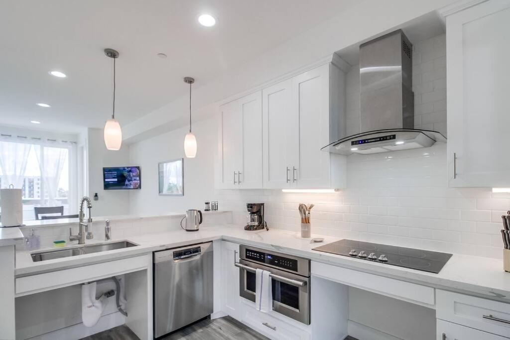 Park Blvd Paradise 303 King Bed With A Private Spa San Diego Bagian luar foto