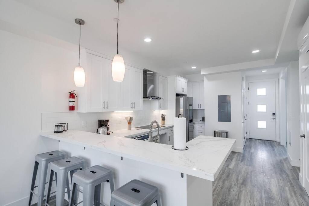 Park Blvd Paradise 303 King Bed With A Private Spa San Diego Bagian luar foto